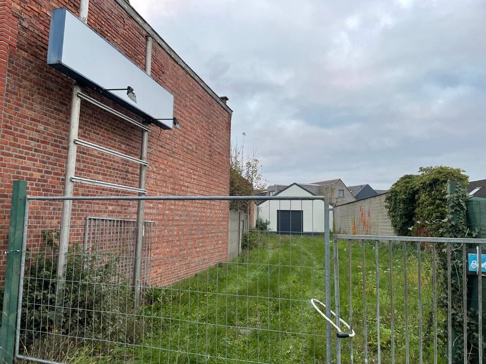 Handelszaak te  koop in Lebbeke 9280 279000.00€  slaapkamers 153.00m² - Zoekertje 215687