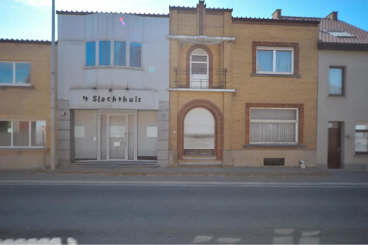 Mixgebouw te  koop in Geraardsbergen 9500 225000.00€ 4 slaapkamers 341.00m² - Zoekertje 215402