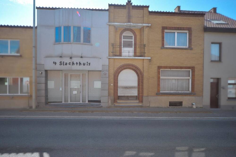 Mixgebouw te  koop in Geraardsbergen 9500 269000.00€ 4 slaapkamers 341.00m² - Zoekertje 215402