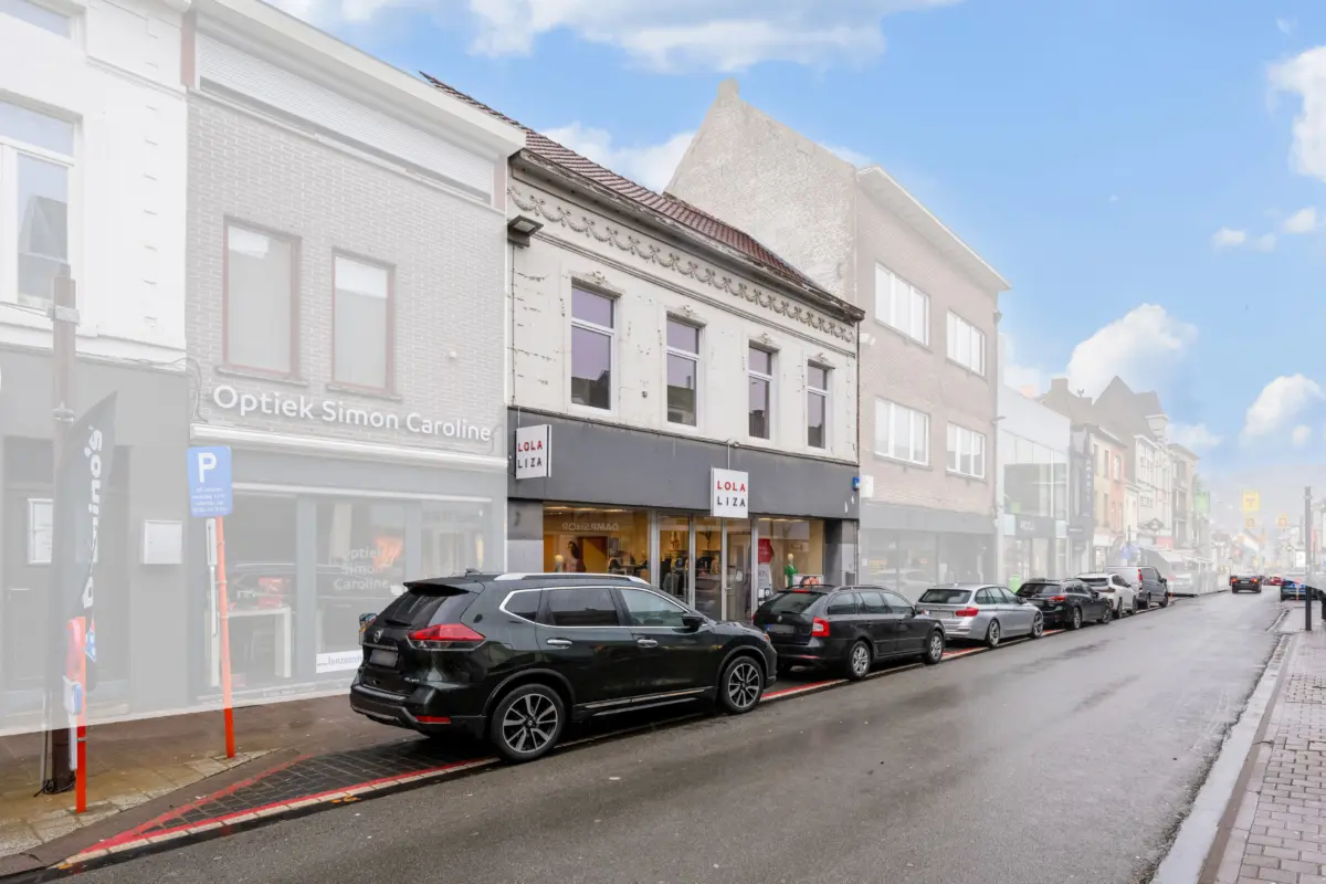 Handelszaak te  koop in Geraardsbergen 9500 680000.00€  slaapkamers 300.00m² - Zoekertje 429580