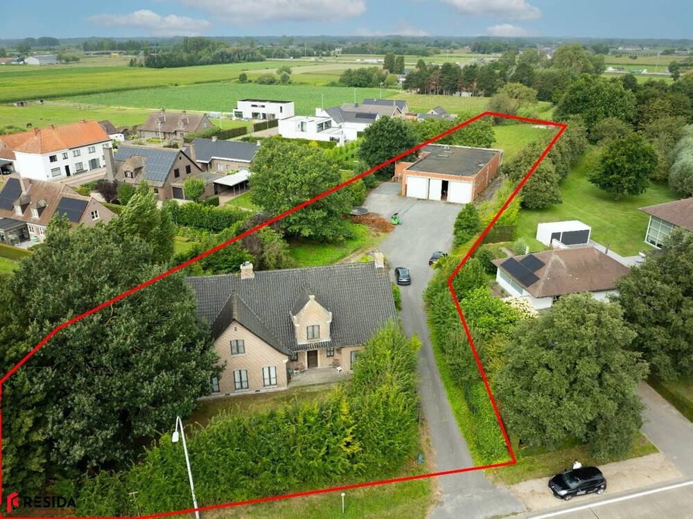 Villa te  koop in Kruishoutem 9770 695000.00€ 6 slaapkamers 338.00m² - Zoekertje 512089