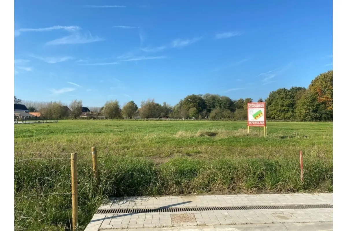 Bouwgrond te  koop in Moorsel 9310 140000.00€  slaapkamers m² - Zoekertje 243722