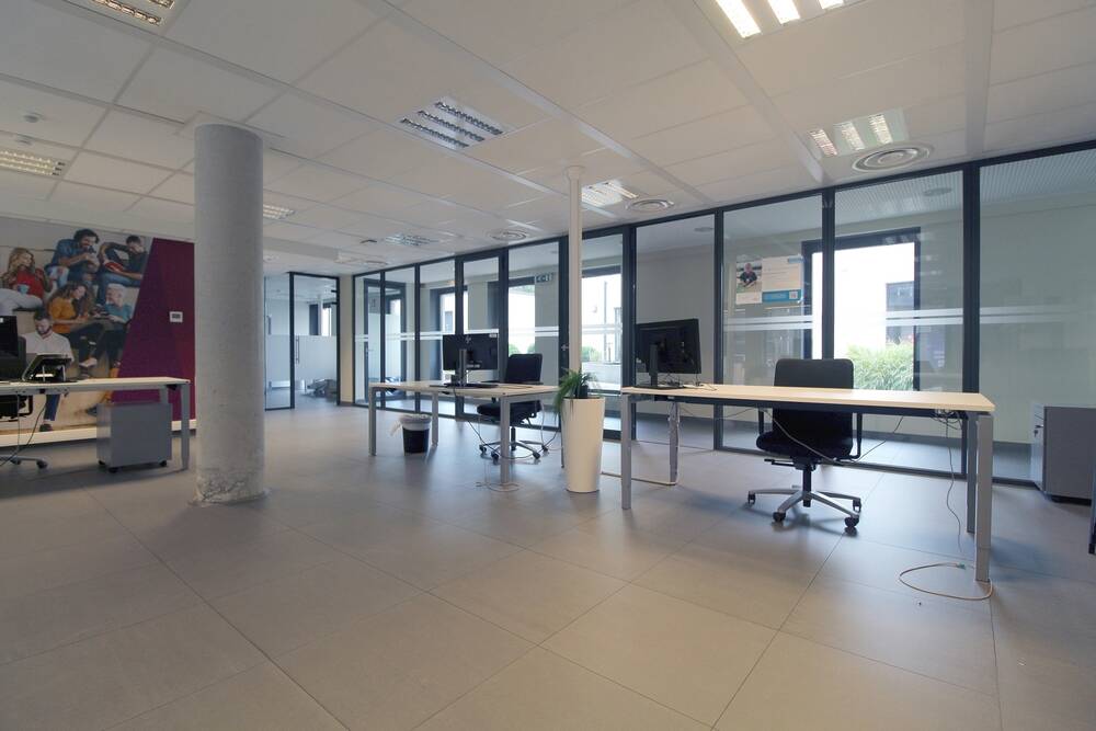 Handelszaak te huur in Wetteren 9230 1900.00€ slaapkamers 145.00m² - Zoekertje 273154