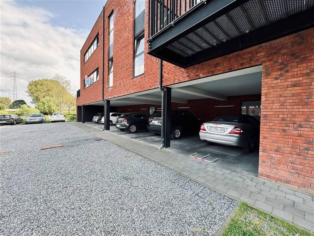 Parking te  huur in Steendorp 9140 60.00€  slaapkamers m² - Zoekertje 458257