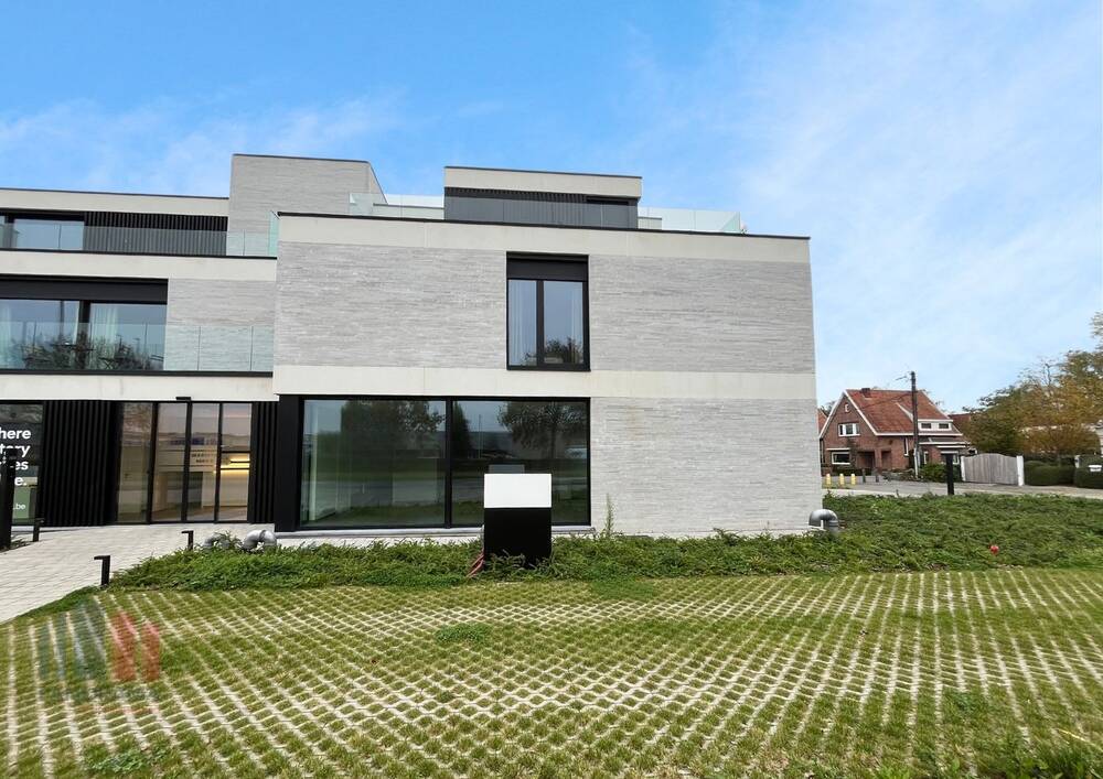 Handelszaak te huur in Lochristi 9080 2640.00€ slaapkamers 198.00m² - Zoekertje 304877