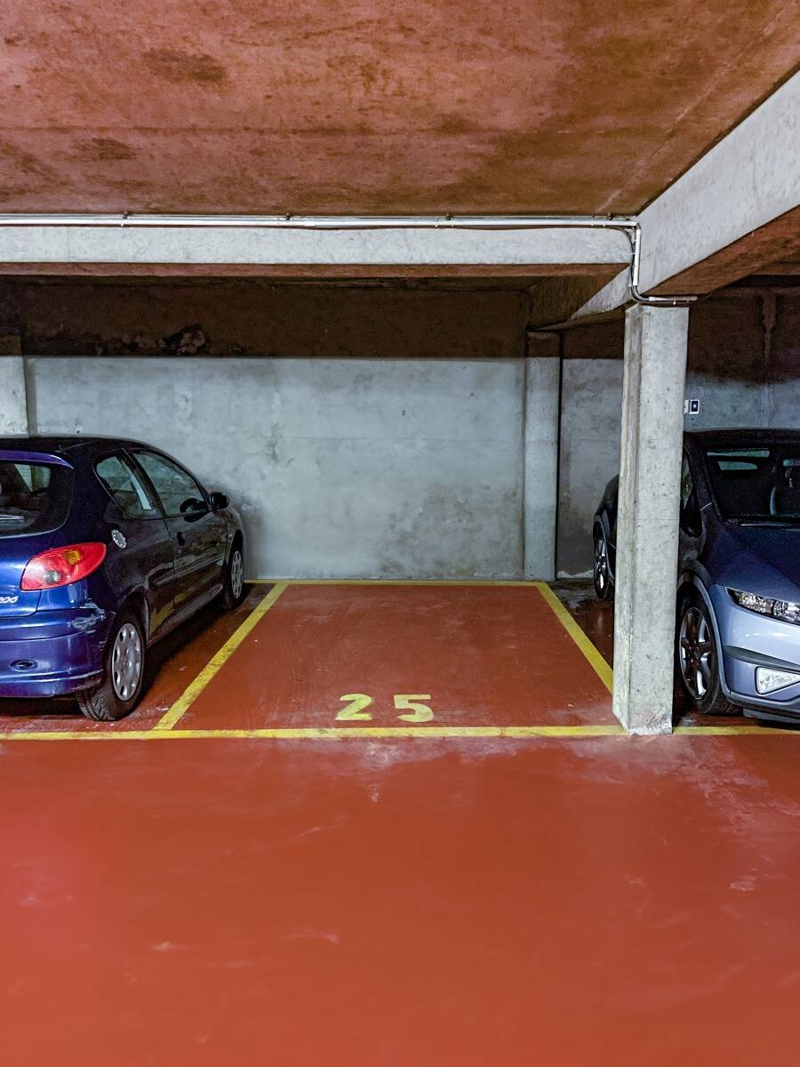 Parking & garage te koop in Gent 9000 28500.00€ slaapkamers m² - Zoekertje 321202
