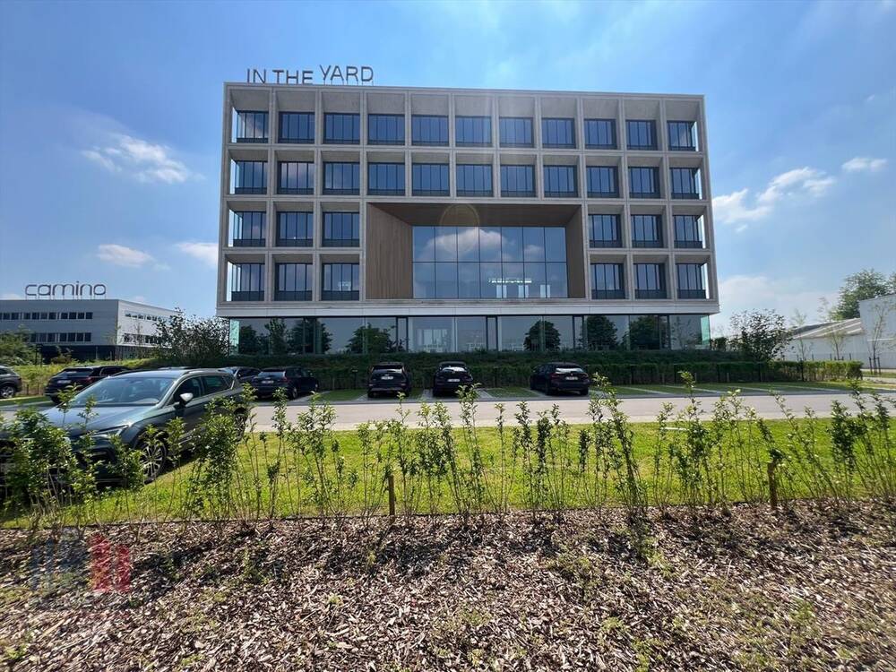 Handelszaak te huur in Drongen 9031 1683.00€ slaapkamers 180.00m² - Zoekertje 326218