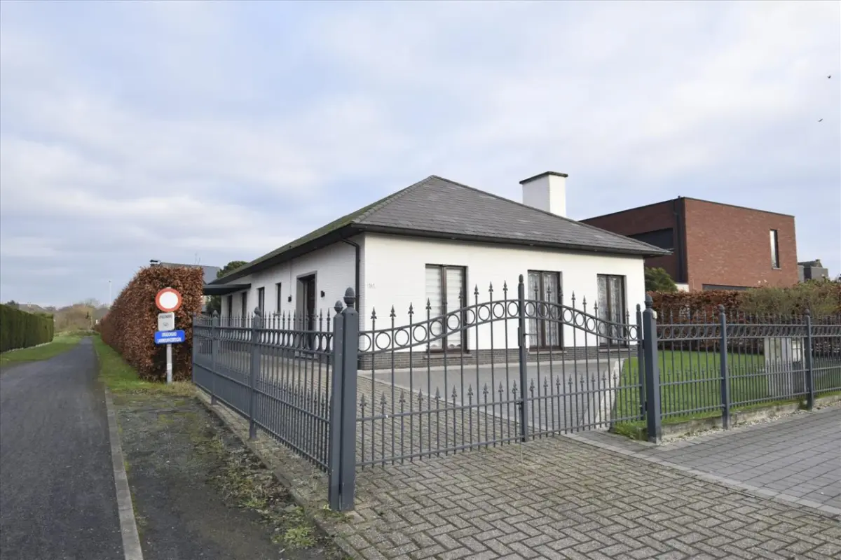 Huis te  koop in Nieuwkerken-Waas 9100 495000.00€  slaapkamers m² - Zoekertje 331479