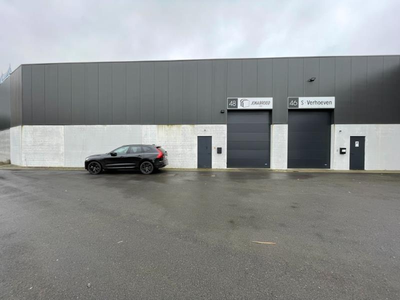 Handelszaak te  huur in Zelzate 9060 1250.00€  slaapkamers 250.00m² - Zoekertje 335683
