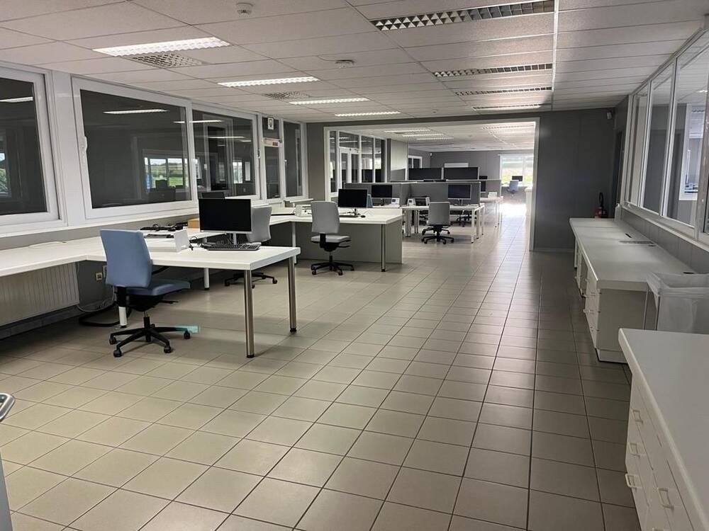 Handelszaak te  huur in Denderhoutem 9450 1812.00€  slaapkamers 207.00m² - Zoekertje 335861