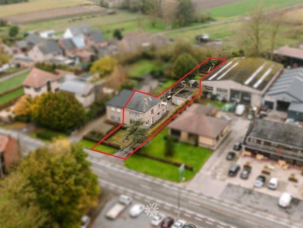 Huis te koop in Wichelen 9260 395000.00€ 3 slaapkamers 251.00m² - Zoekertje 356631