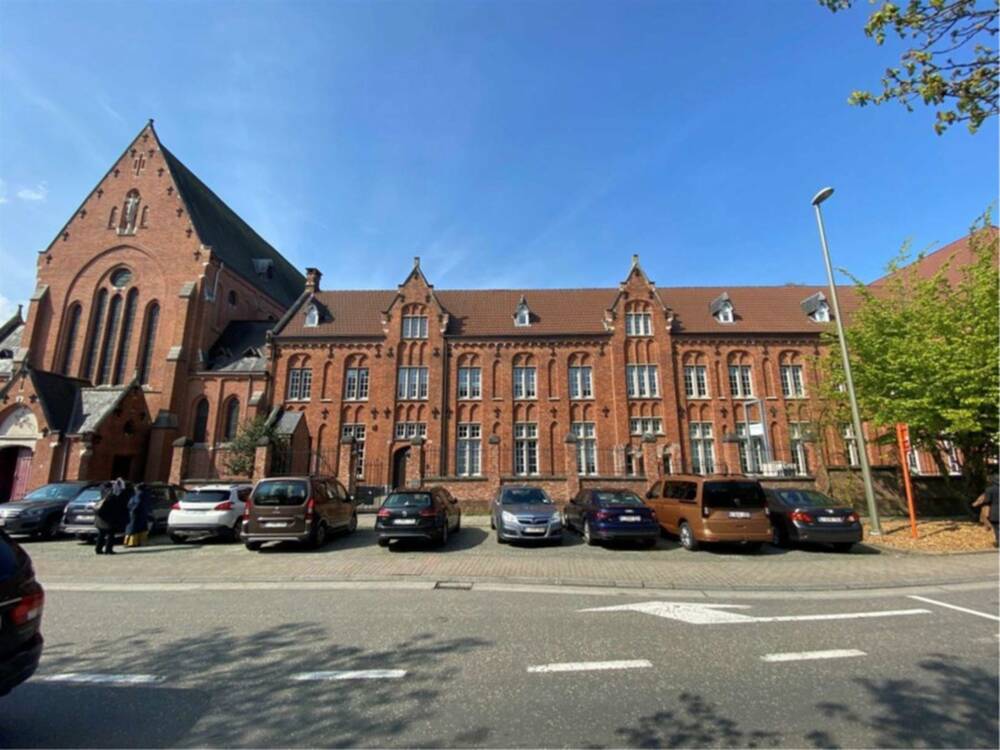 Handelszaak te huur in Aalst 9300 8563.00€ slaapkamers 822.00m² - Zoekertje 340286
