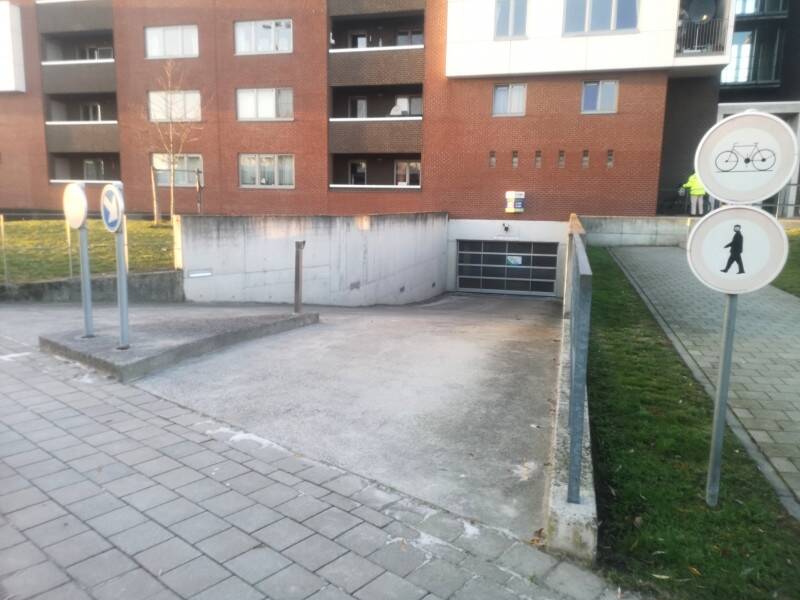 Parking & garage te  huur in Gent 9000 56.00€  slaapkamers m² - Zoekertje 341788