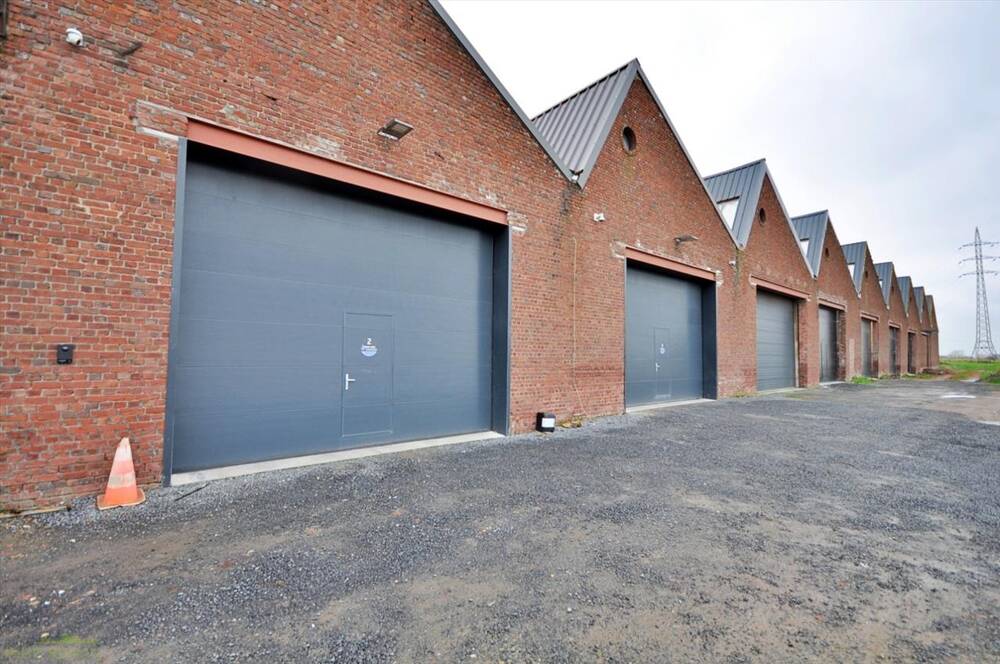 Handelszaak te in Kluisbergen 9690 950.00€ slaapkamers 229.00m² - Zoekertje 343165