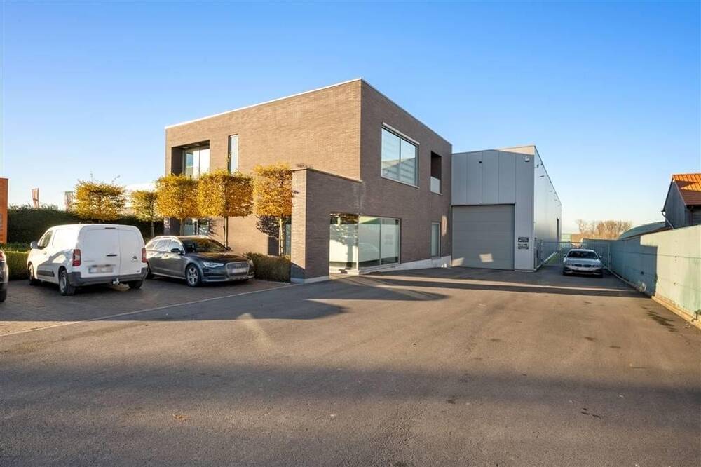 Handelszaak te huur in Herzele 9550 700.00€ slaapkamers m² - Zoekertje 353234