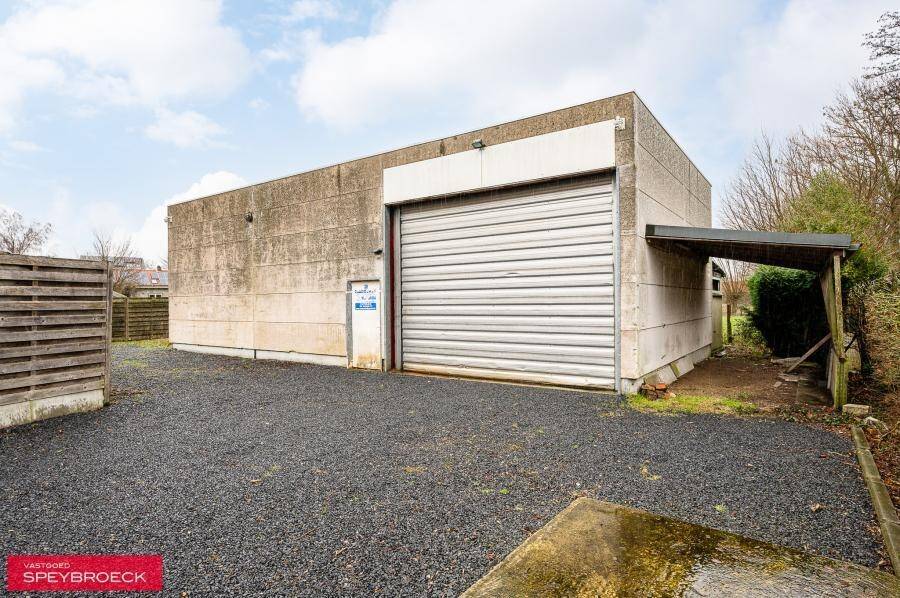 Handelszaak te  koop in Gottem 9800 549000.00€ 4 slaapkamers m² - Zoekertje 356065