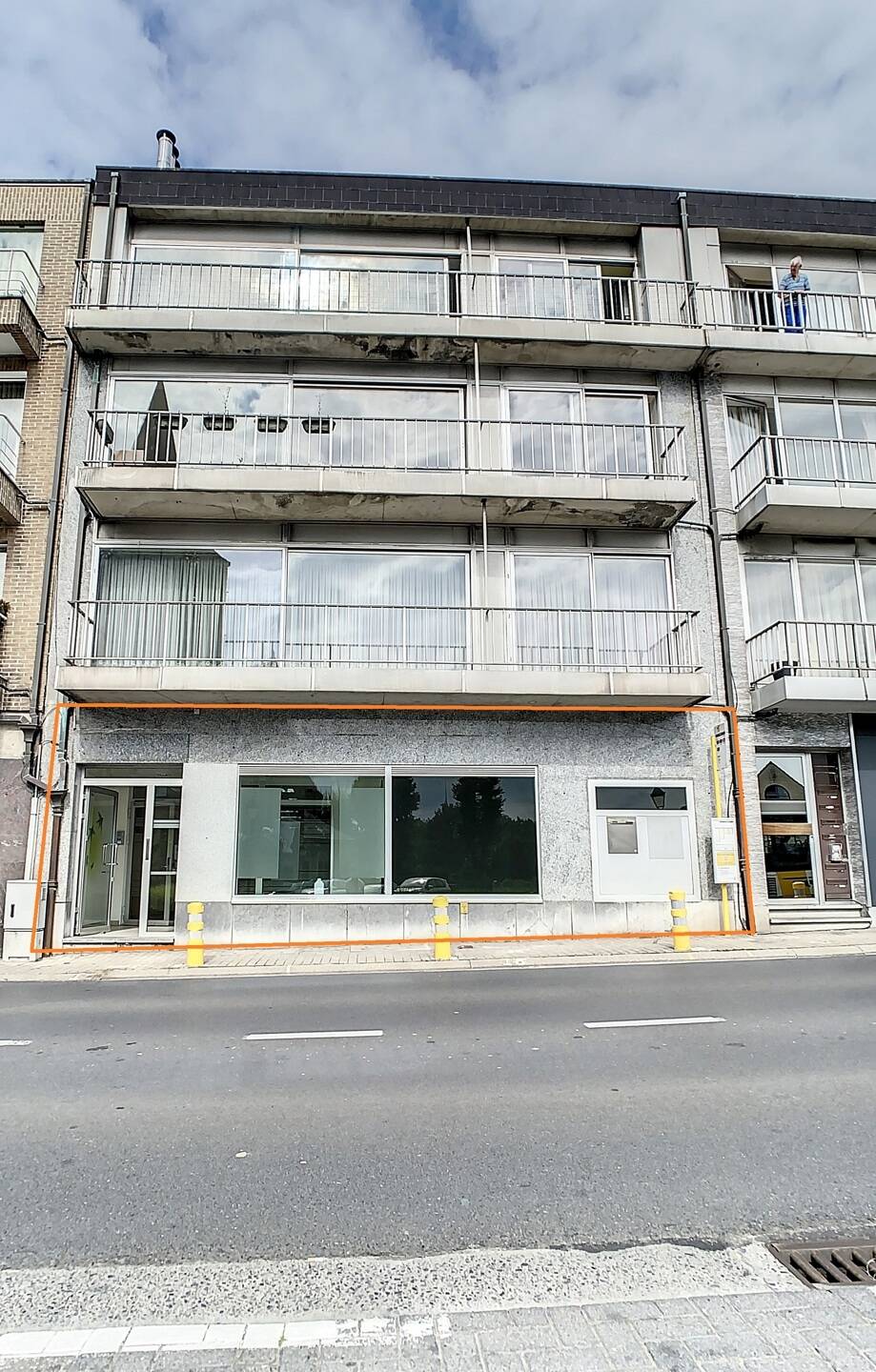 Handelszaak te  huur in Haaltert 9450 1600.00€  slaapkamers 180.00m² - Zoekertje 358007