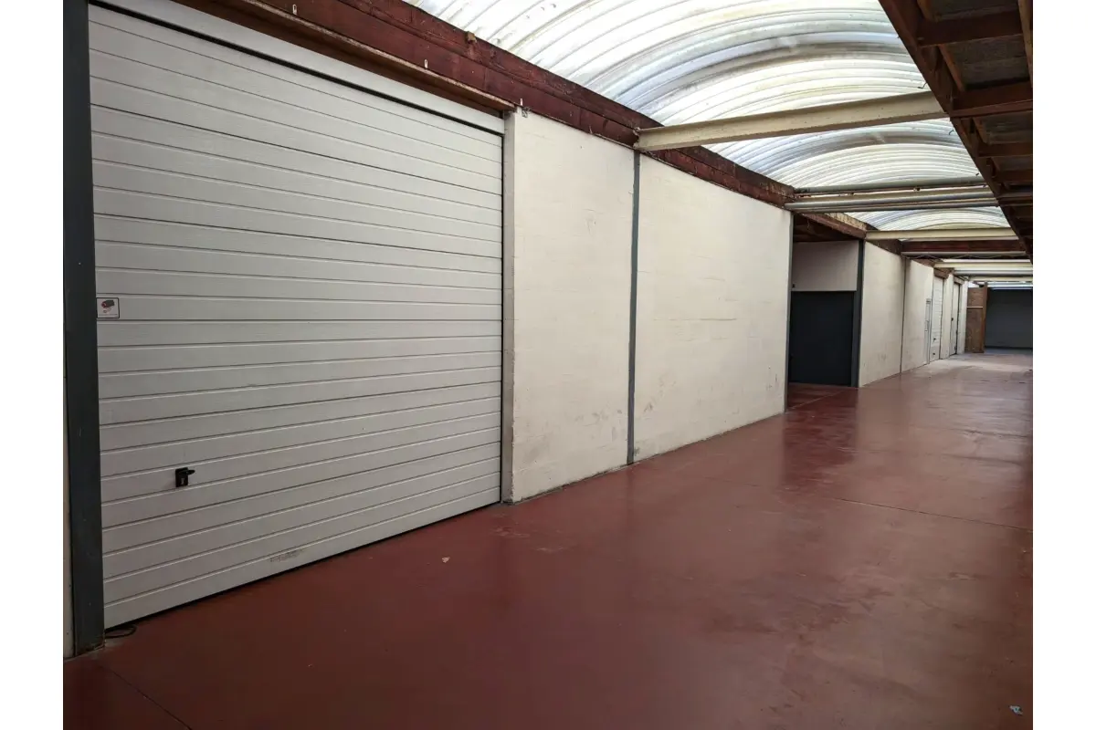 Handelszaak te  koop in Denderleeuw 9470 595000.00€  slaapkamers 1507.00m² - Zoekertje 368060