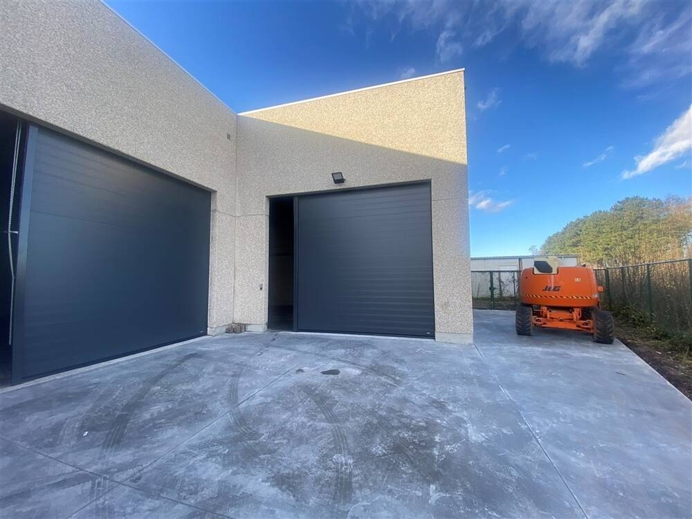 Handelszaak te  huur in Stekene 9190 800.00€  slaapkamers 148.00m² - Zoekertje 366965