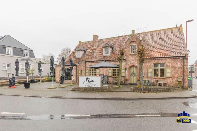 Handelszaak te  koop in Hansbeke 9850 580000.00€  slaapkamers m² - Zoekertje 372351
