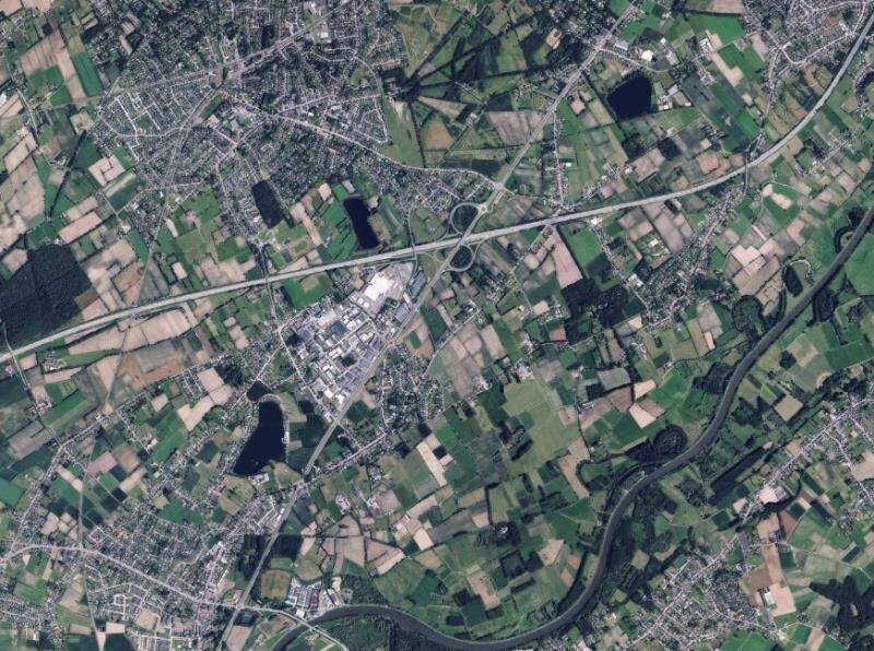 Handelszaak te  koop in Eke 9810 0.00€  slaapkamers 2373.00m² - Zoekertje 373938