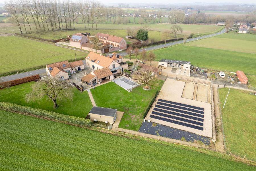 Villa te koop in Geraardsbergen 9500 1495000.00€ 9 slaapkamers 587.00m² - Zoekertje 376197