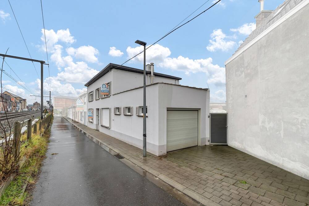 Huis te koop in Erembodegem 9320 220000.00€ 3 slaapkamers 145.00m² - Zoekertje 378836