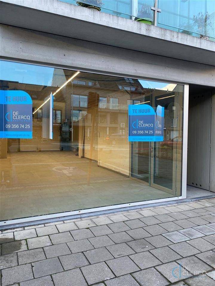 Handelszaak te huur in Lochristi 9080 2500.00€ slaapkamers m² - Zoekertje 379590