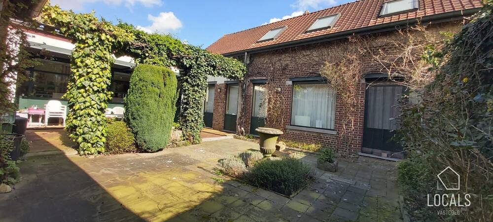 Handelszaak te koop in Ninove 9400 495000.00€ slaapkamers 292.00m² - Zoekertje 379697