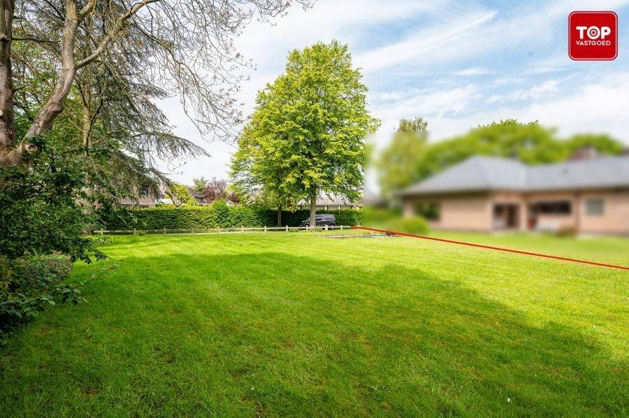 Bouwgrond te  koop in Sint-Denijs-Westrem 9051 350000.00€  slaapkamers m² - Zoekertje 383280