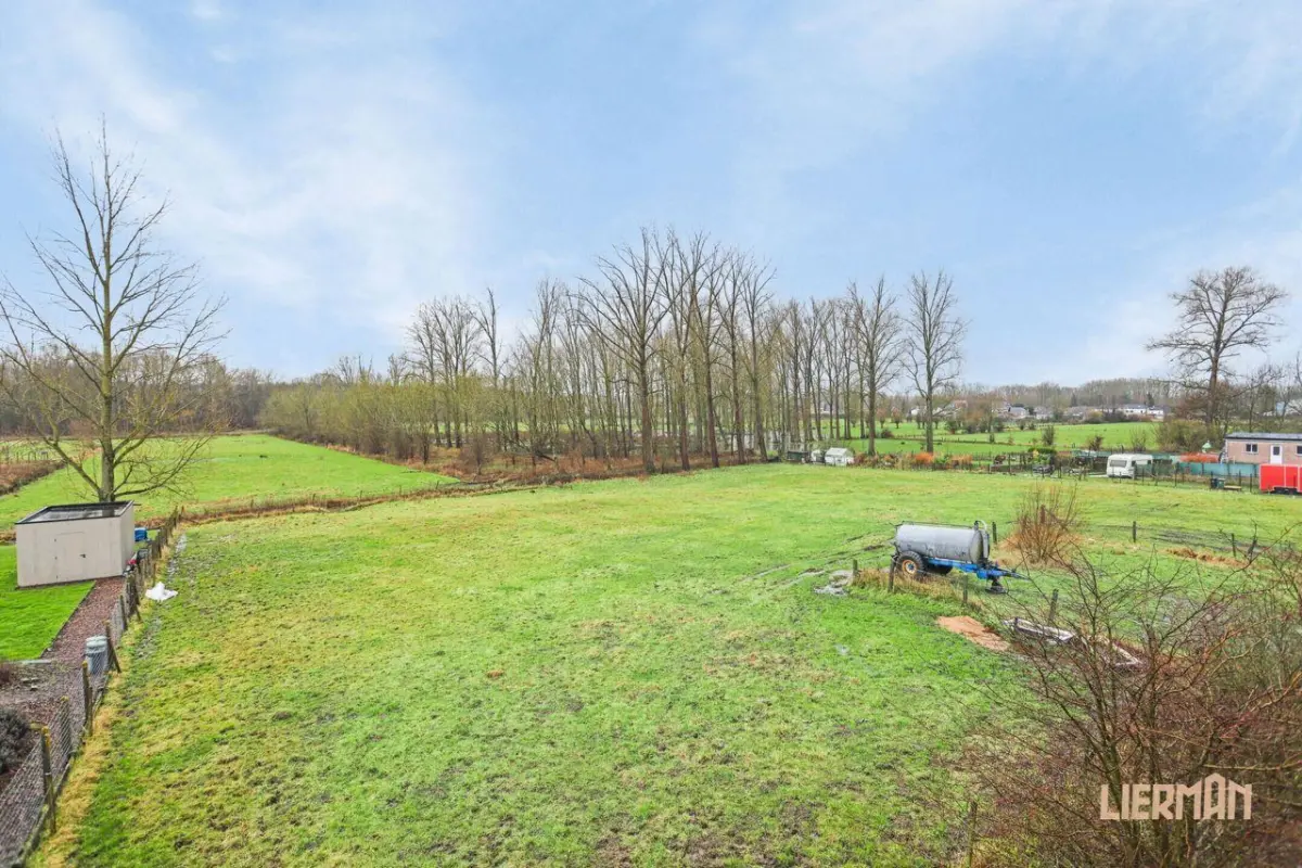 Grond te  koop in Appelterre-Eichem 9400 159000.00€  slaapkamers m² - Zoekertje 383811