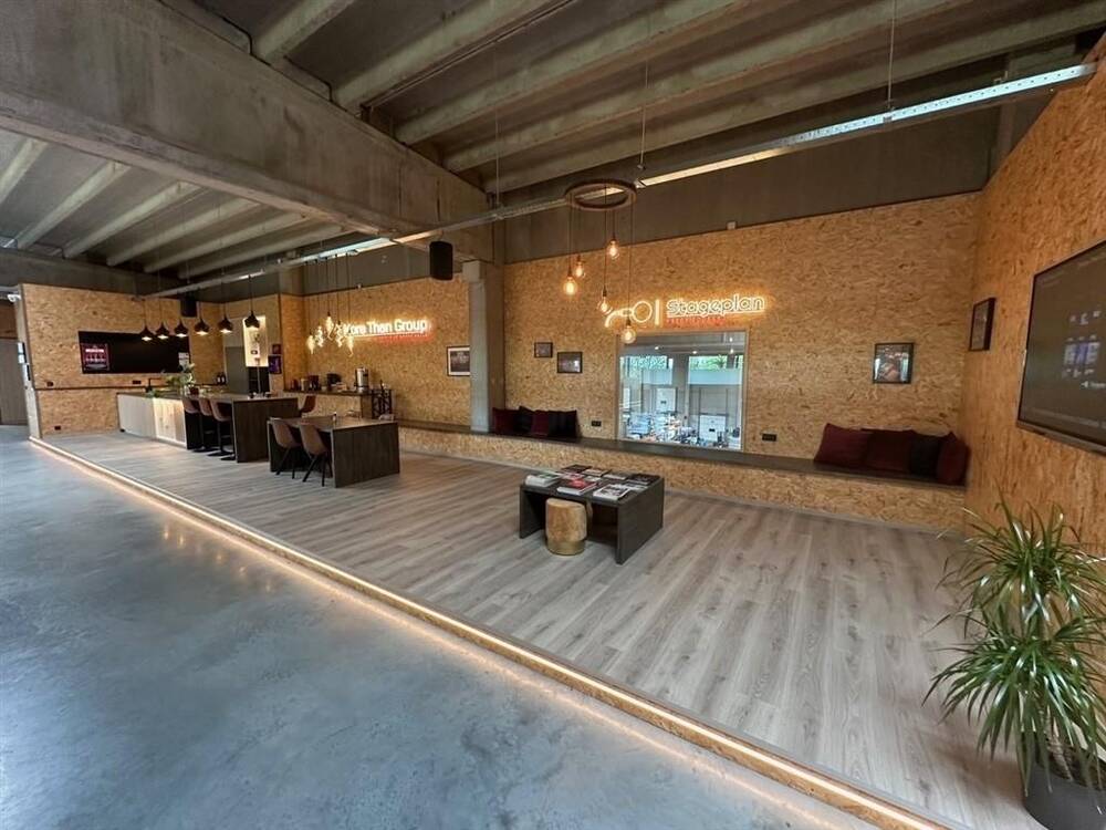 Handelszaak te  huur in Denderhoutem 9450 1350.00€  slaapkamers 150.00m² - Zoekertje 388174