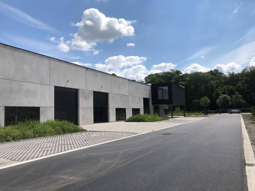 Handelszaak te huur in Olsene 9870 995.00€ slaapkamers m² - Zoekertje 388120