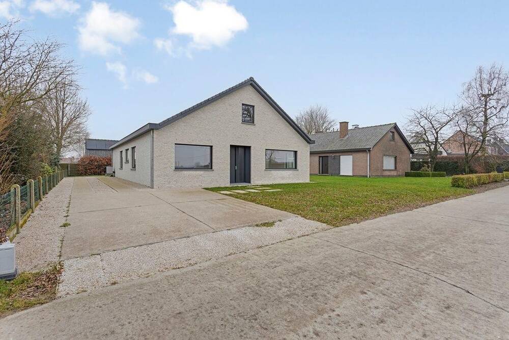Huis te  koop in Vinkt 9800 590000.00€ 4 slaapkamers m² - Zoekertje 389850