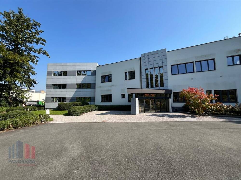 Handelszaak te huur in Zwijnaarde 9052 10682.00€ slaapkamers 986.00m² - Zoekertje 389477