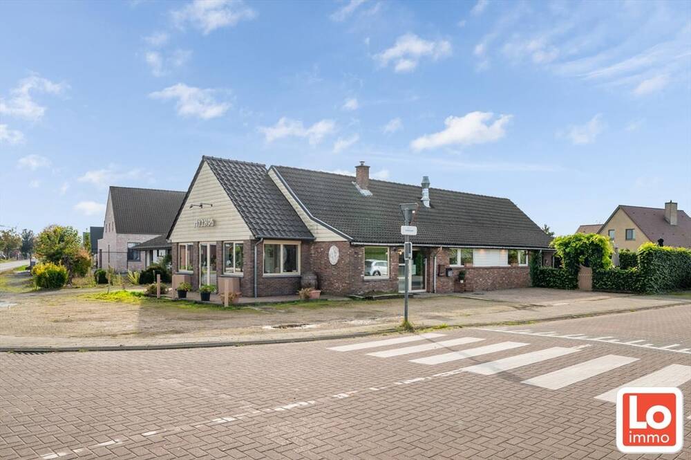 Handelszaak te koop in Lochristi 9080 498000.00€ slaapkamers 258.00m² - Zoekertje 390870