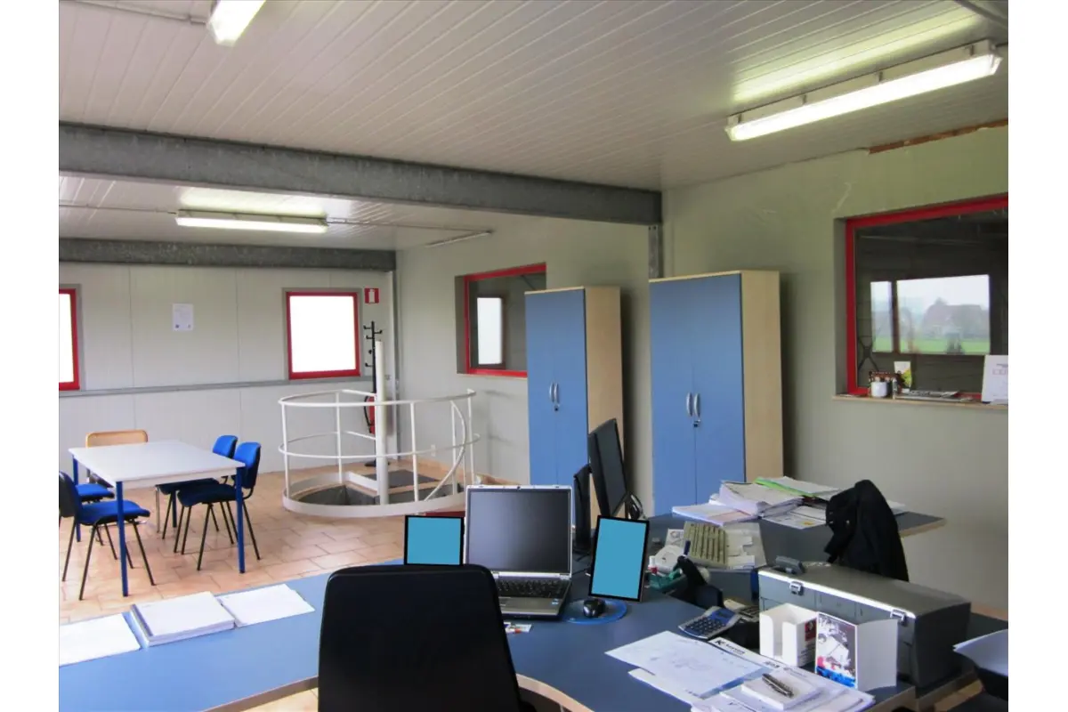 Handelszaak te  huur in Verrebroek 9130 670.00€  slaapkamers m² - Zoekertje 392463