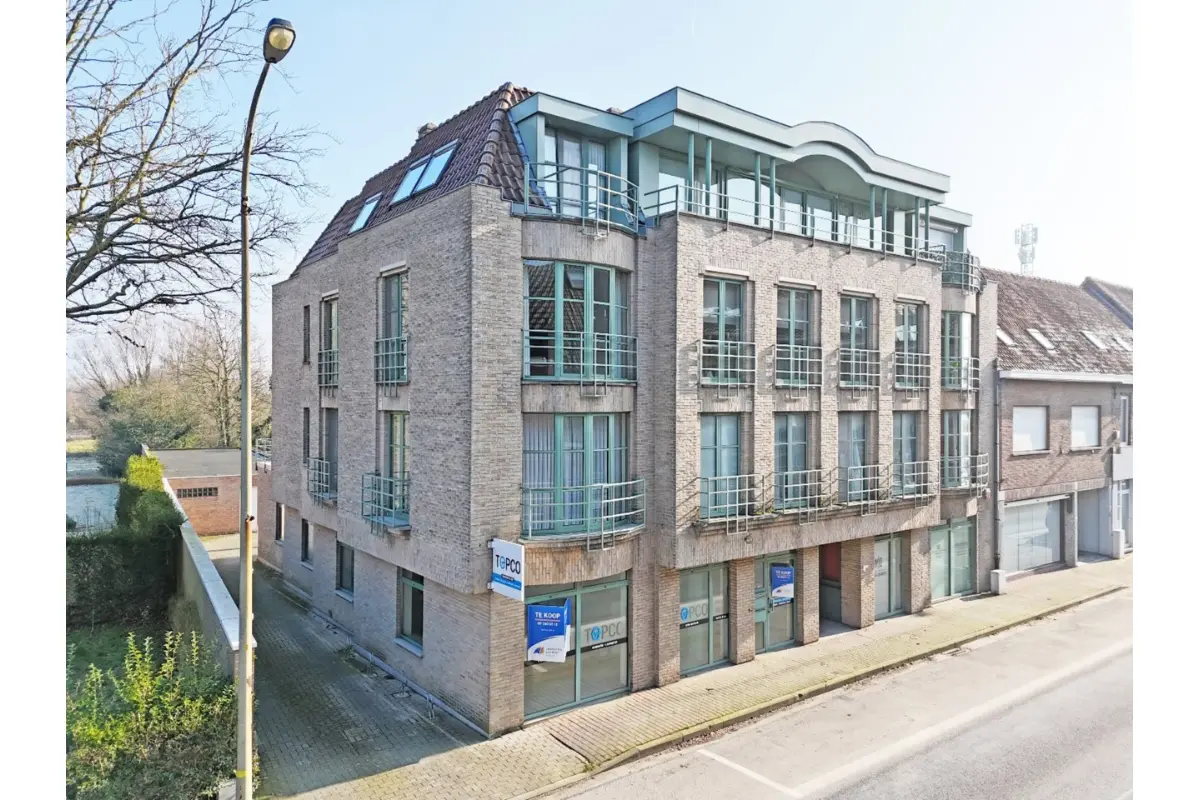 Handelszaak te  koop in Olsene 9870 250000.00€  slaapkamers 149.00m² - Zoekertje 392620