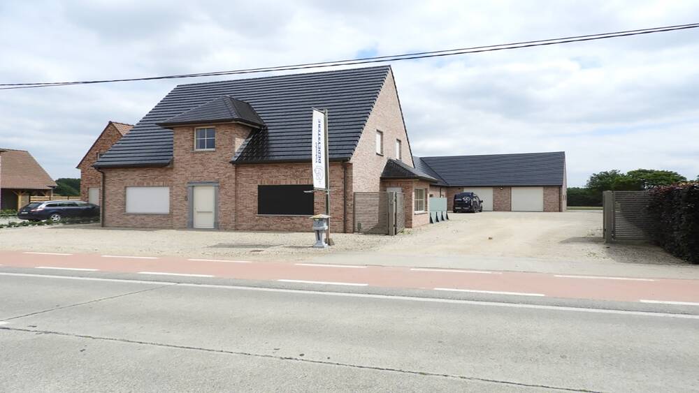 Handelszaak te  koop in Wontergem 9800 845000.00€ 0 slaapkamers m² - Zoekertje 395297