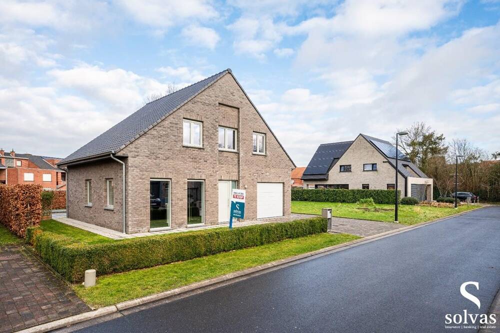 Huis te  koop in Knesselare 9910 465000.00€ 4 slaapkamers m² - Zoekertje 394709
