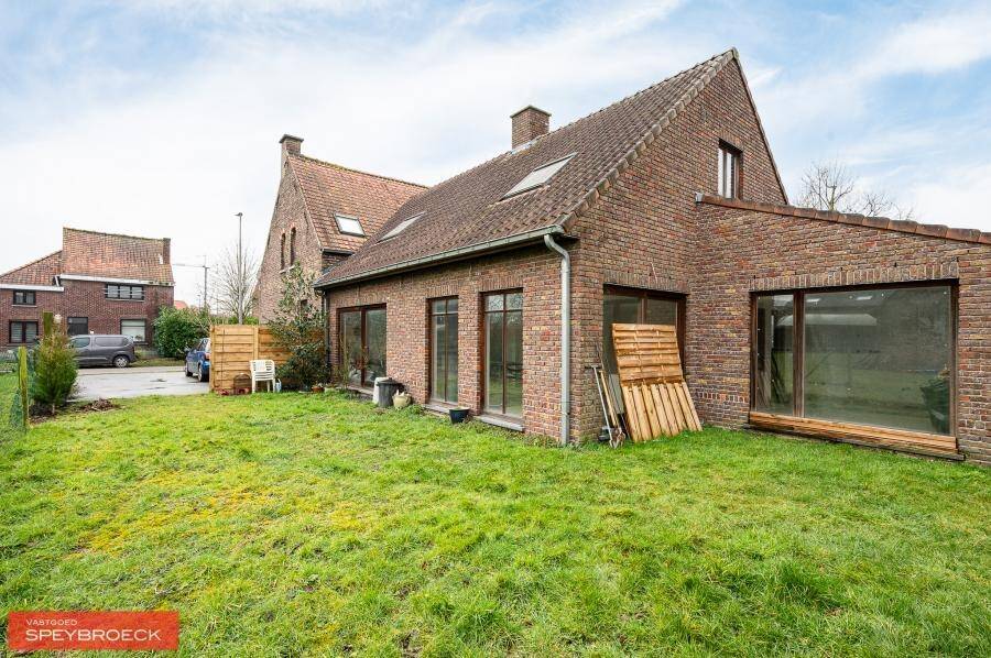 Huis te  koop in De Pinte 9840 495000.00€  slaapkamers m² - Zoekertje 396362