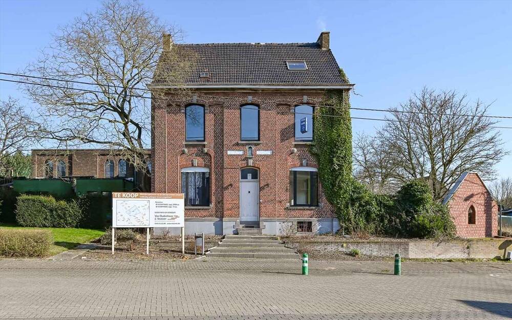 Mixgebouw te  koop in Nederhasselt 9400 850000.00€ 1 slaapkamers m² - Zoekertje 401113