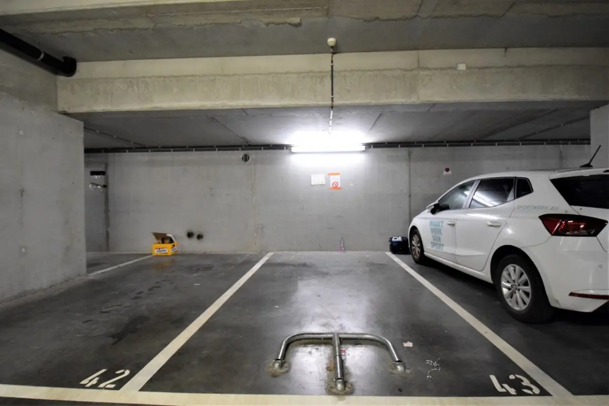 Parking te  koop in Gent 9000 25000.00€  slaapkamers m² - Zoekertje 403055