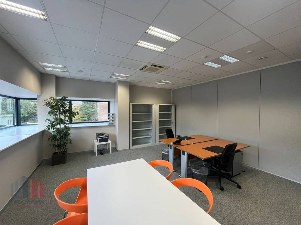 Handelszaak te huur in Melle 9090 1485.00€ slaapkamers m² - Zoekertje 401899