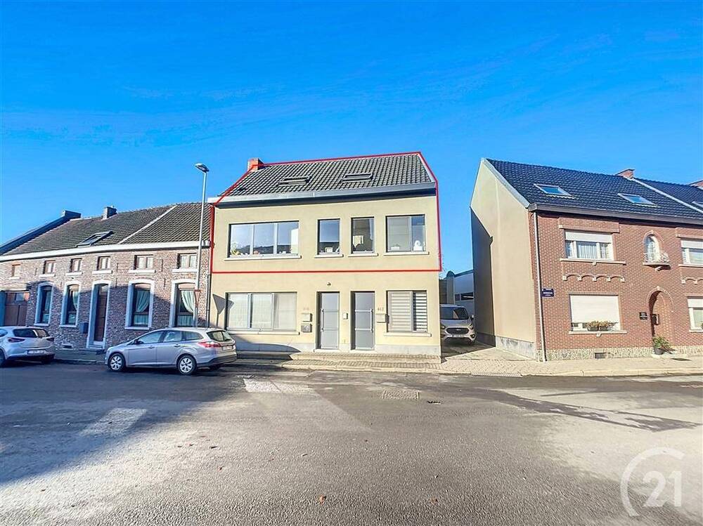 Appartement te  koop in Viane 9500 240000.00€ 3 slaapkamers 116.00m² - Zoekertje 403403