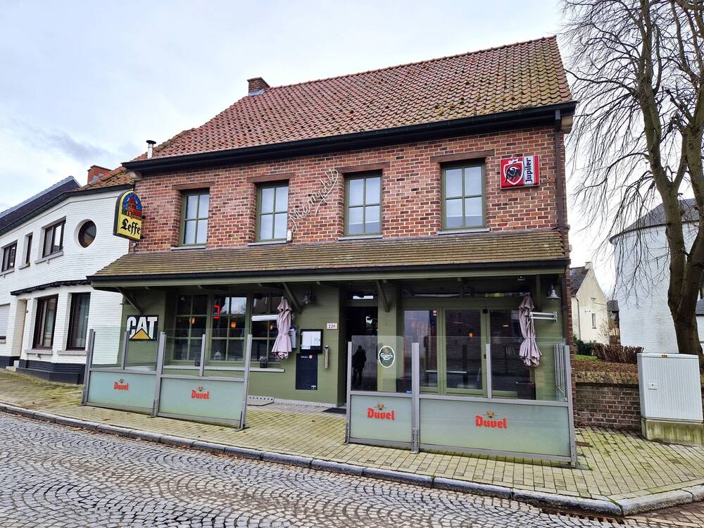 Mixgebouw te  koop in Ninove 9400 359000.00€ 2 slaapkamers 416.00m² - Zoekertje 406746
