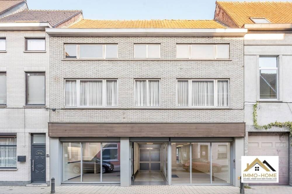 Huis te koop in Sint-Amandsberg 9040 469000.00€ 4 slaapkamers 448.00m² - Zoekertje 406602