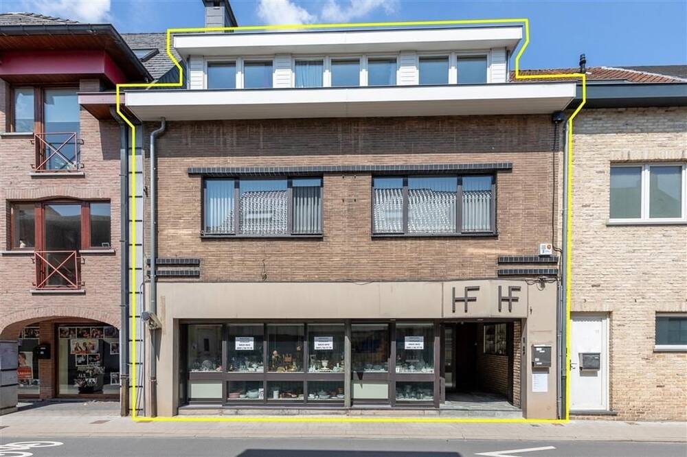Huis te koop in Melle 9090 415000.00€ 5 slaapkamers 320.00m² - Zoekertje 410640