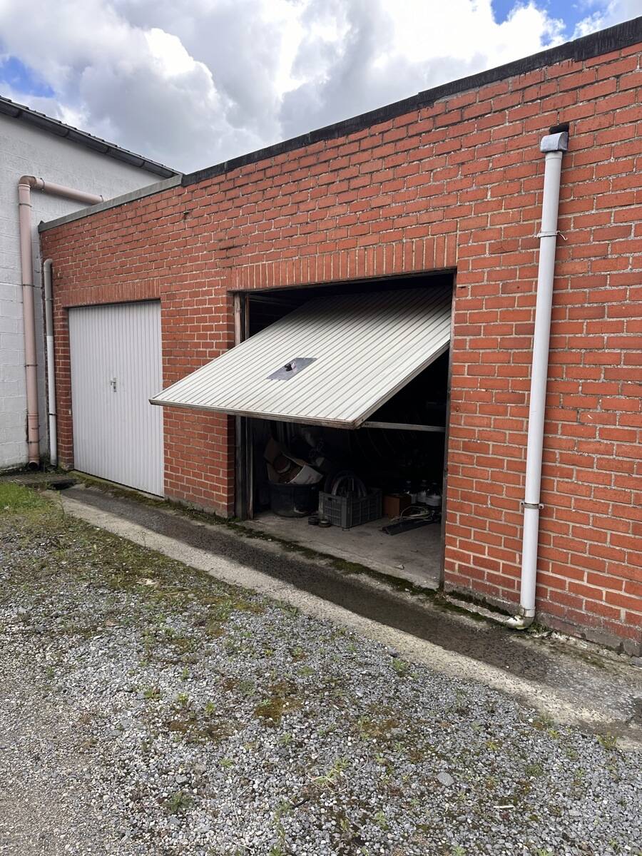 Parking & garage te  koop in Geraardsbergen 9500 24000.00€  slaapkamers 21.00m² - Zoekertje 410104