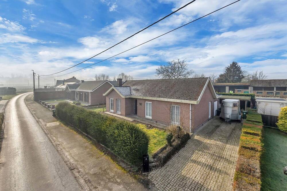 Huis te  koop in Zandbergen 9506 299000.00€ 3 slaapkamers 160.00m² - Zoekertje 412278